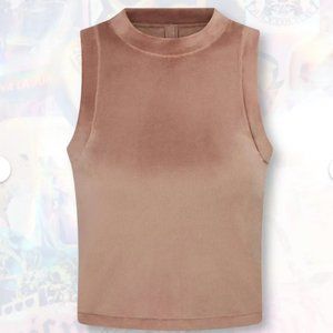 SKIMS VELOUR CREW NECK TANK | SIENNA M